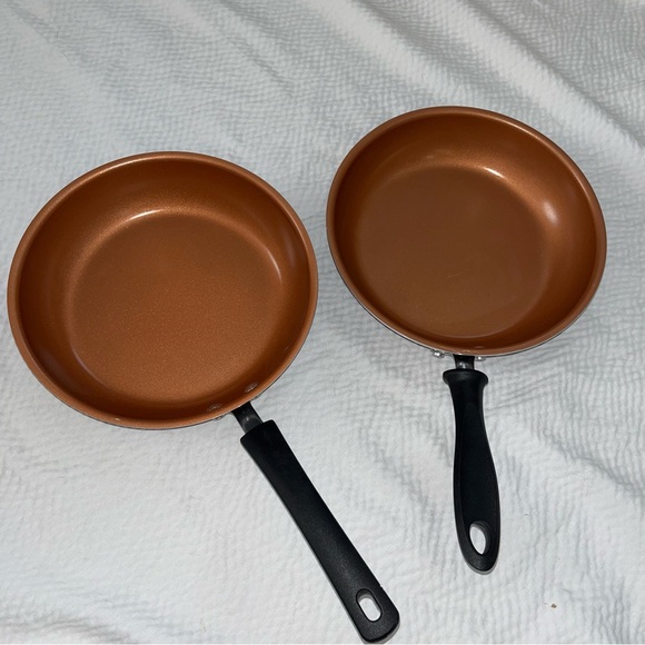 Set of 2 Farberware Ceramic Copper Tone nonstick 10 in/ 25 cm fry pan - Picture 1 of 6